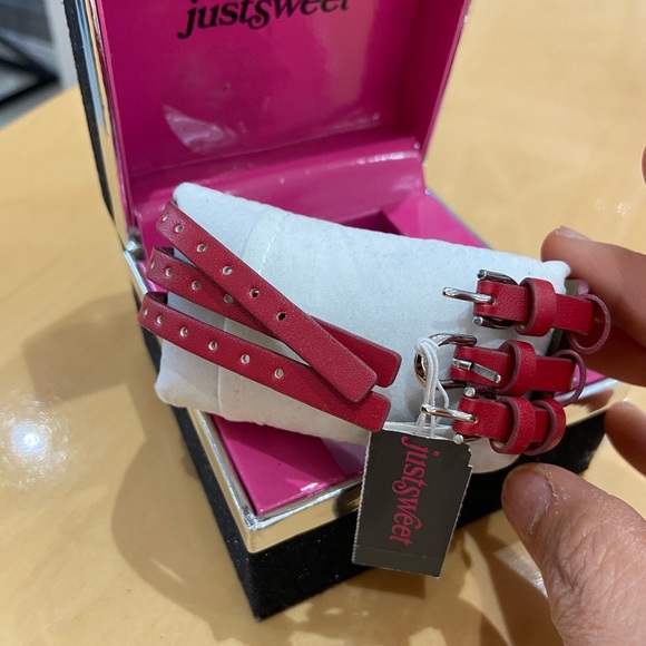 New watch with a tag and box - Picture 7 of 8